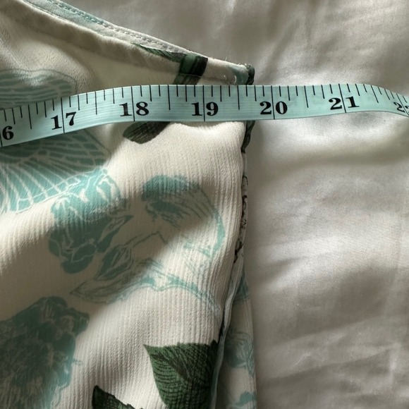 Maeve Floral Butterfly Tiered Maxi Dress Size 8 White Blue Pink Boho - Picture 5 of 7